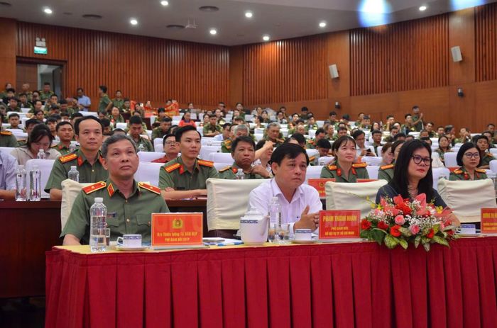 Lãnh đạo các đơn vị tại hội thi.