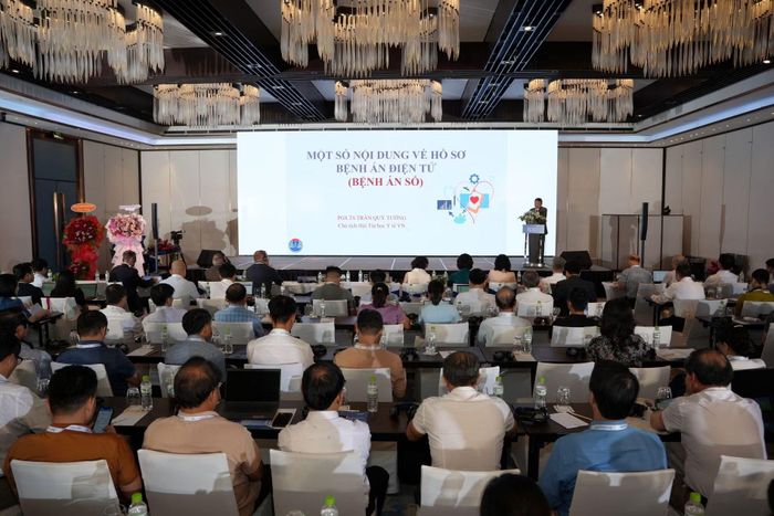 Hội thảo thu hút đông đảo đại biểu đến từ các cơ sở y tế trong và ngoài thành phố, các chuyên gia nước ngoài tham gia.