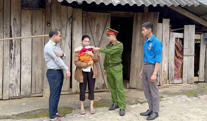 Công an cấp xã trên địa bàn tỉnh Lào Cai triển khai nhiều hoạt động an sinh xã hội hướng về người dân, đặc biệt là trẻ em có hoàn cảnh khó khăn.