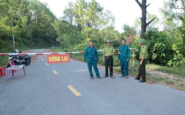 Nhiều địa phương đã lập các điểm chốt chặn để ngăn cháy rừng trong mùa nắng nóng.