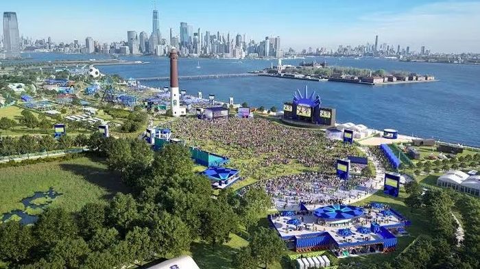 Những khu fanzone khổng lồ là tâm điểm của mọi sự chú ý