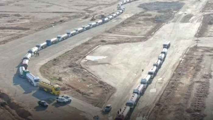 Xe chở dầu nhiên liệu của Iraq tiến vào lãnh thổ Syria qua cửa khẩu al-Tanf. Ảnh: Bộ Năng lượng Syria