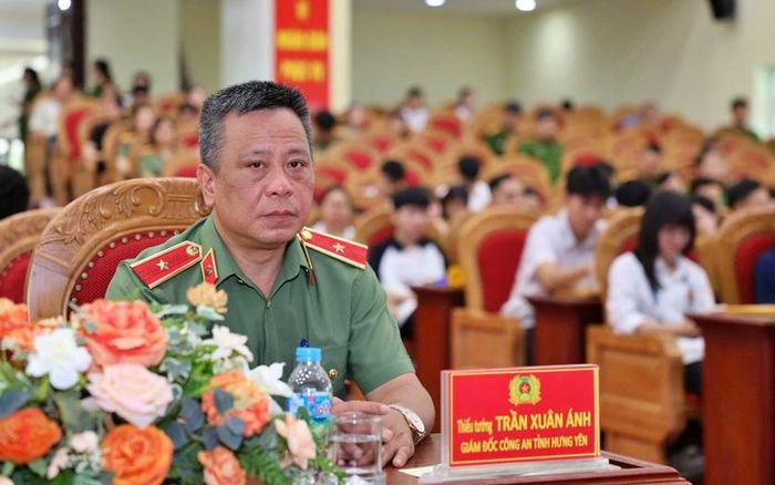 Thiếu tướng Trần Xuân Ánh, Ủy viên Ban Thường vụ Tỉnh ủy, Bí thư Đảng ủy, Giám đốc Công an tỉnh Hưng Yên dự Chương trình gặp mặt, biểu dương.