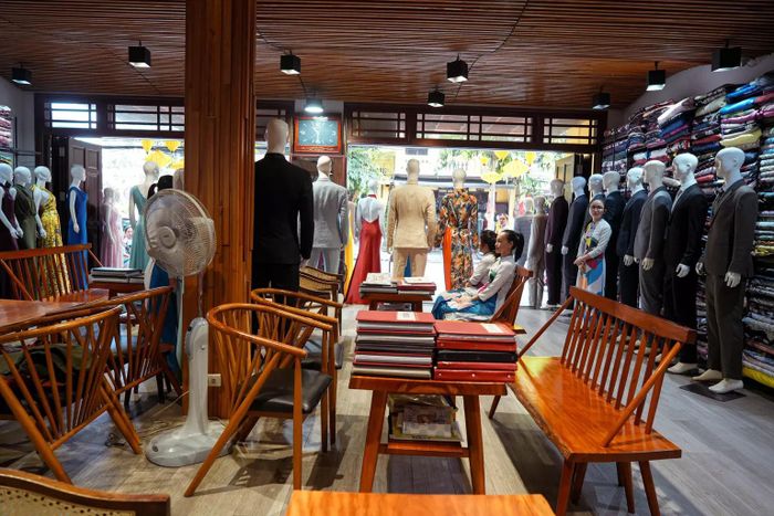 Tường Tailor, Hội An, Việt Nam. James Phạm.