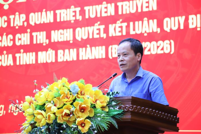 Trưởng Ban Tuyên giáo và Dân vận Tỉnh ủy Nông Thanh Tùng kết luận hội nghị.