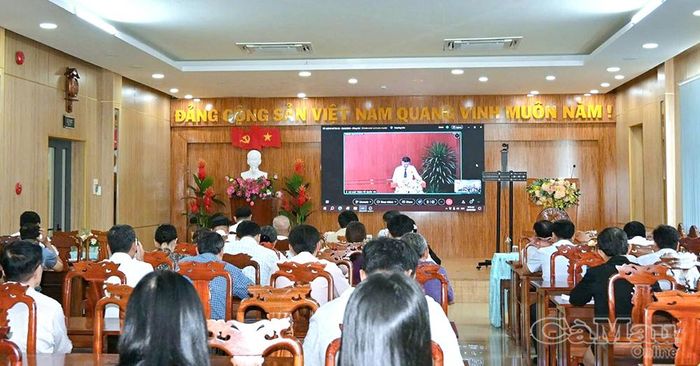 Quang cảnh hội nghị tại điểm cầu Ủy ban MTTQ Việt Nam tỉnh Cà Mau.