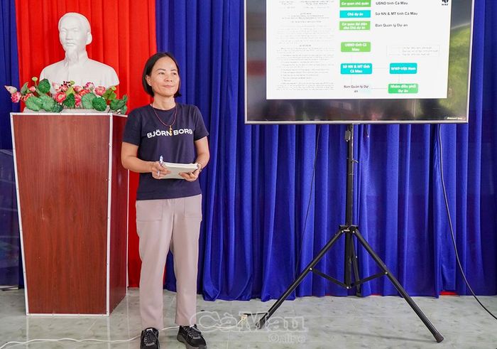 Bà Vũ Nguyễn Hoàng Giang, tư vấn WWF - Việt Nam, thông tin về các nội dung và mục tiêu của dự án.