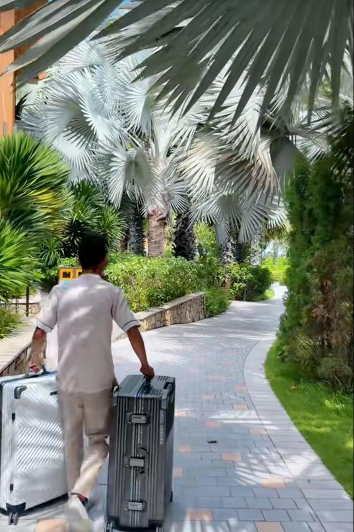 Dân tình bất ngờ với quy mô chỉn chu và đầu tư của đám cưới.
