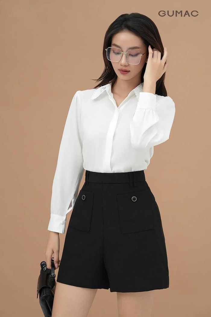 Quần short lửng có độ dài phù hợp là lựa chọn khá thú vị cho môi trường công sở 