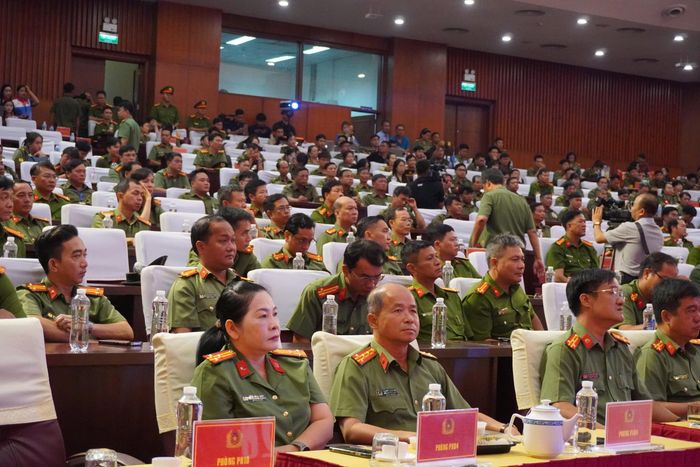 Các đại biểu và thành viên các đội tham dự hội thi