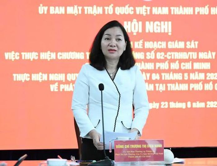 Phó Chủ tịch Thường trực Ủy ban MTTQ Việt Nam TPHCM Trương Thị Bích Hạnh phát biểu
