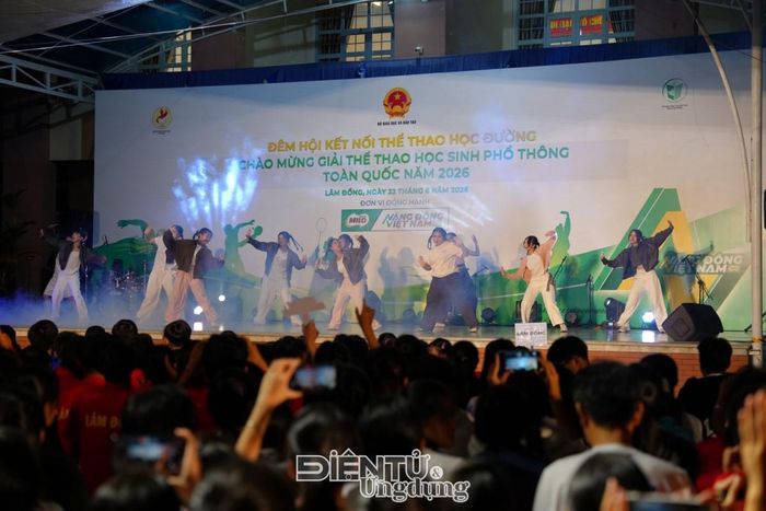 Một số hình ảnh tại đêm hội Gala chào mừng Giải Thể thao học sinh Phổ thông Toàn quốc