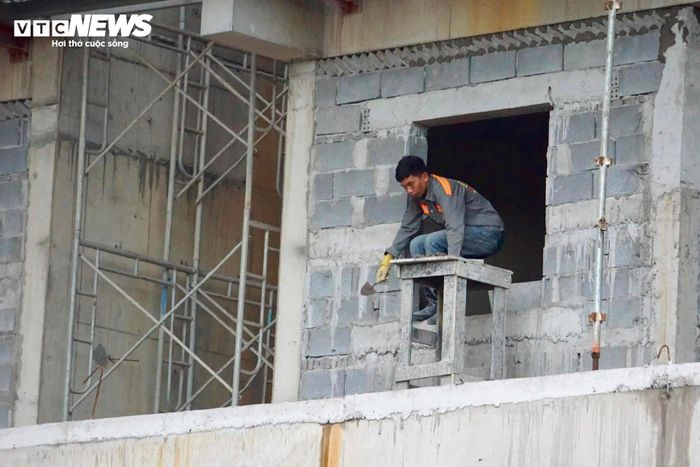 Nhiều hạng mục được triển khai đồng thời.