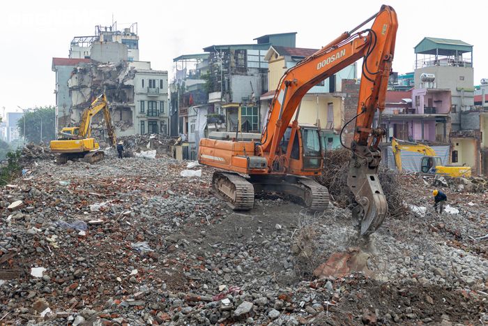 Khoảng 247.431 người với hơn 70.474 hộ dân nằm trong phạm vi Dự án đầu tư xây dựng trục đại lộ cảnh quan sông Hồng.