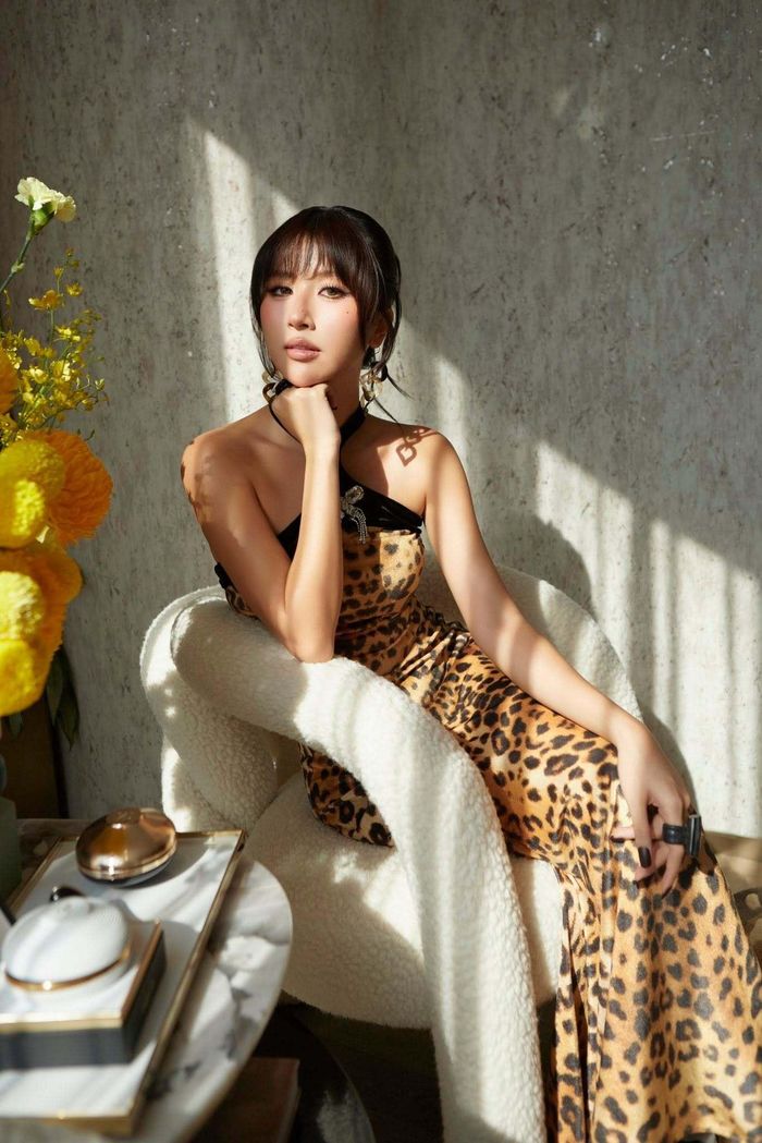 Quỳnh Anh Shyn trở thành fashionista nổi tiếng.