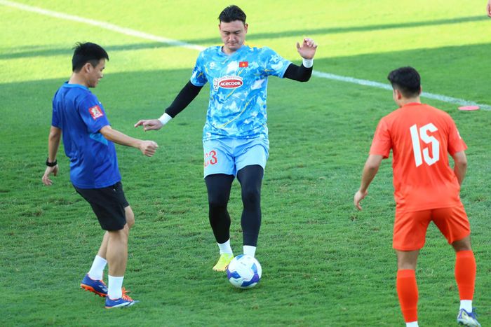 Theo kế hoạch, sau khi tập luyện tại Hà Nội, tuyển Việt Nam sẽ sang Hàn Quốc tập huấn từ ngày 2-7 đến 14-7. Ảnh: Ngọc Tú