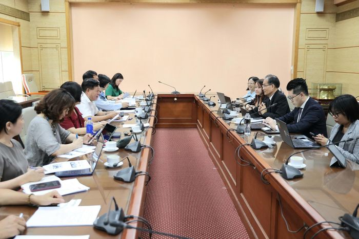 Quang cảnh buổi tiếp và làm việc.