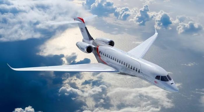Chiếc Falcon 10X cũng tương thích với Nhiên liệu Hàng không Bền vững (SAF), mang lại mức độ tiết kiệm cao, giảm thiểu chi phí và thân thiện với môi trường.