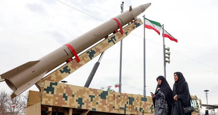 Theo ông, năng lực tên lửa đóng vai trò sống còn đối với an ninh quốc gia Iran.