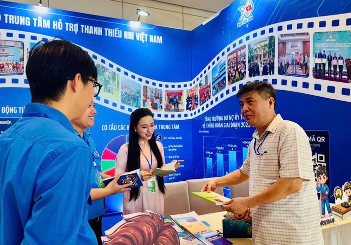 Không gian triển lãm chung giới thiệu những mô hình sáng tạo, phong trào tiêu biểu, sản phẩm nổi bật và những thành tựu nổi bật trong nhiệm kỳ vừa qua. Ảnh: PV