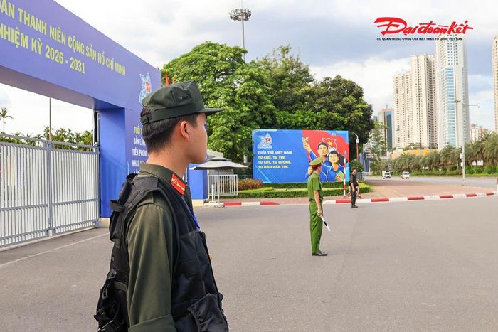 Các lực lượng Công an TP Hà Nội phối hợp triển khai phương án bảo đảm an ninh trật tự phục vụ Đại hội.