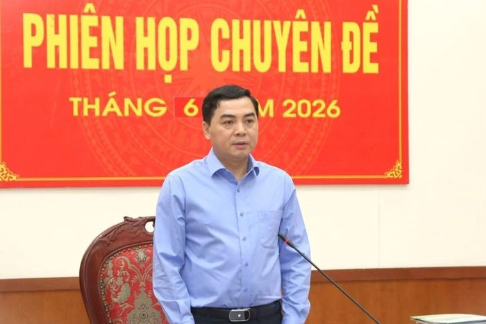  Chủ tịch UBND tỉnh Thanh Hóa ông Nguyễn Hoài Anh kết luận tại phiên họp chuyên đề tháng 6-2026. Ảnh: P. SẮC 