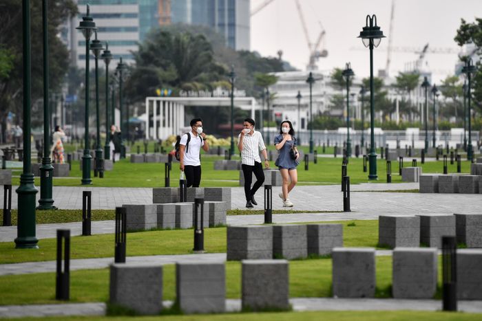  Cùng với đó là mở rộng bờ sông, kè dọc sông; và cải tạo, mở rộng không gian kiến trúc cảnh quan, công viên cây xanh. 