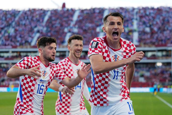 Ante Budimir giúp Croatia đánh bại Panama.