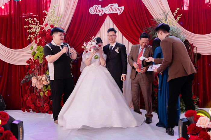 Lời chúc phúc chị gái của Dũng khiến hội trường bật cười vì quá đáng yêu.