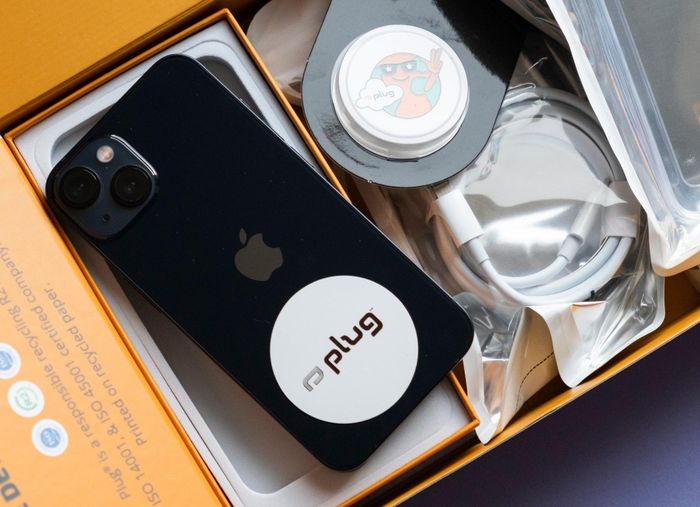 Thị trường iPhone cũ cũng sẽ không tránh khỏi xu hướng tăng giá. Ảnh: New York Times.