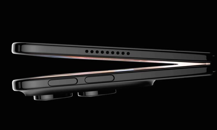  iPhone gập từng được mô tả "giống 2 chiếc iPhone Air ốp vào nhau". Ảnh: @fpt./YouTube. 