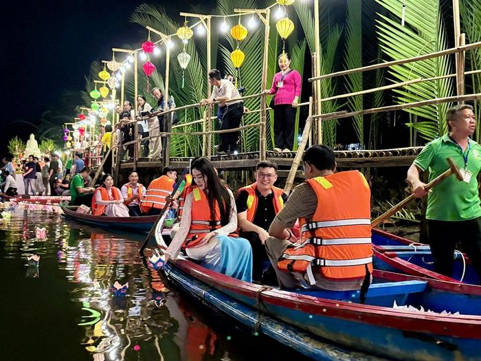 Nhiều sản phẩm du lịch trải nghiệm đã hình thành nơi đây