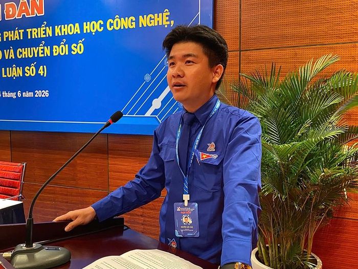 Đại biểu Nguyễn Đức Phú, nghiên cứu sinh tại Trung Quốc