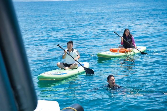 Chèo SUP trên vịnh Nha Trang