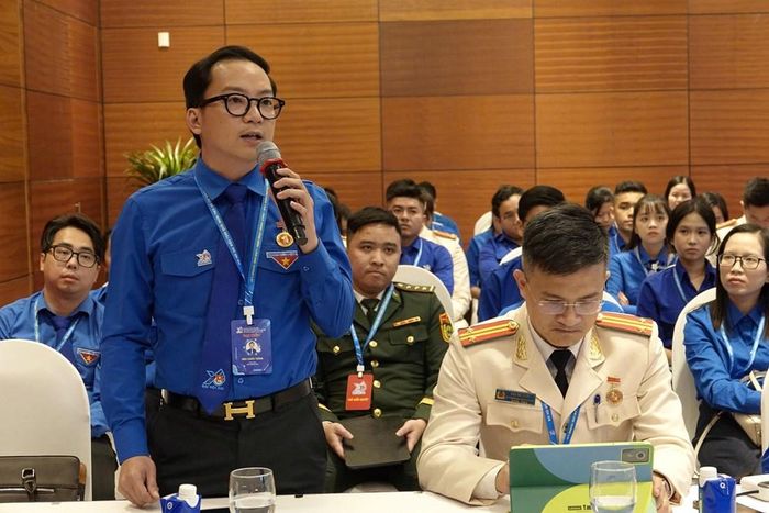 Đại biểu Mùa Chiến Thắng - Bí thư Tỉnh Đoàn Điện Biên phát biểu tại diễn đàn