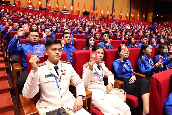 Các đại biểu biểu quyết tại Đại hội. Ảnh: Minh Đức – TTXVN