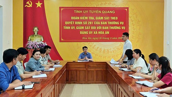 Tiếp tục đẩy mạnh phân cấp, ủy quyền triệt để cho cấp xã gắn với điều kiện bảo đảm thực hiện. Ảnh: Báo và Phát thanh, truyền hình Tuyên Quang.