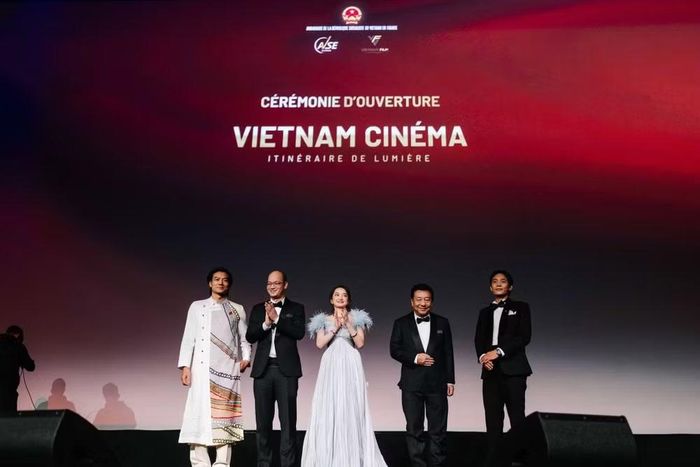 Kaity Nguyễn tham gia chương trình chiếu phim Việt Nam tại Pháp.