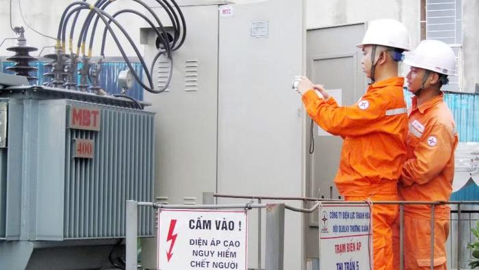 EVNNPC chủ động triển khai đồng bộ nhiều giải pháp nhằm bảo đảm cung ứng điện an toàn, ổn định trong mùa nắng nóng năm 2026.