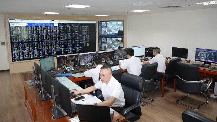 EVNNPC không ngừng hiện đại hóa lưới điện, nâng cao năng lực quản lý vận hành nhằm đáp ứng nhu cầu điện ngày càng tăng của khách hàng.