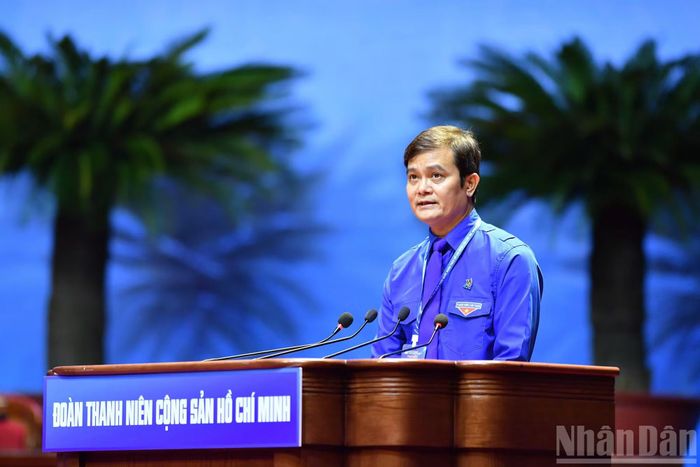 Bí thư thứ nhất Trung ương Đoàn Bùi Quang Huy điều hành phiên khai mạc Đại hội.