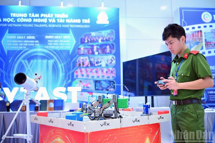 Những phương thức, giải pháp ứng dụng công nghệ của Trung tâm Phát triển khoa học, công nghệ và tài năng trẻ (Cytast, trực thuộc Trung ương Đoàn) khiến nhiều đại biểu bị thu hút ngay từ khi vừa tiếp xúc.