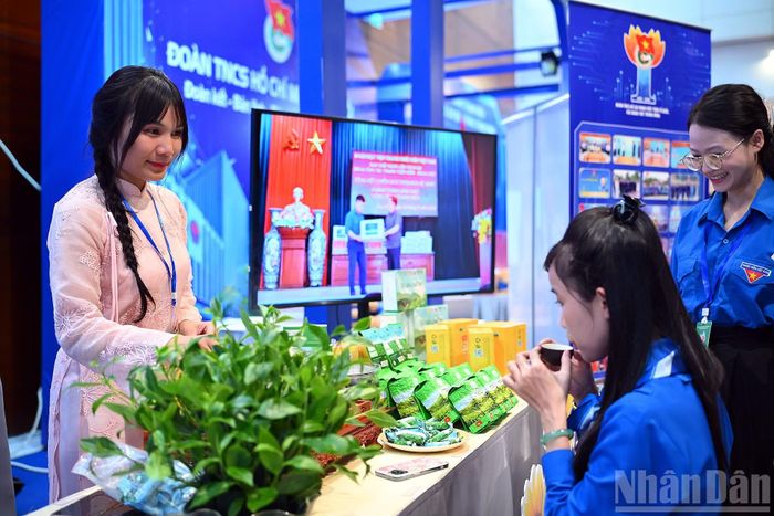 Song song với đó, triển lãm còn mang đến các không gian trưng bày nhiều loại nông sản được sản xuất theo công nghệ xanh, sạch, phù hợp với các yêu cầu ngày càng cao của thị trường quốc tế.