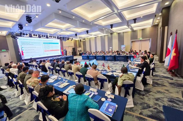 Toàn cảnh lễ khai mạc Hội thảo các bên liên quan Chương trình Đối tác Ba bên (TPP) năm 2026 tại Hà Nội. (Ảnh: MINH DUY)