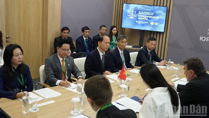 Quang cảnh buổi hội đàm. (Ảnh: THANH THỂ)