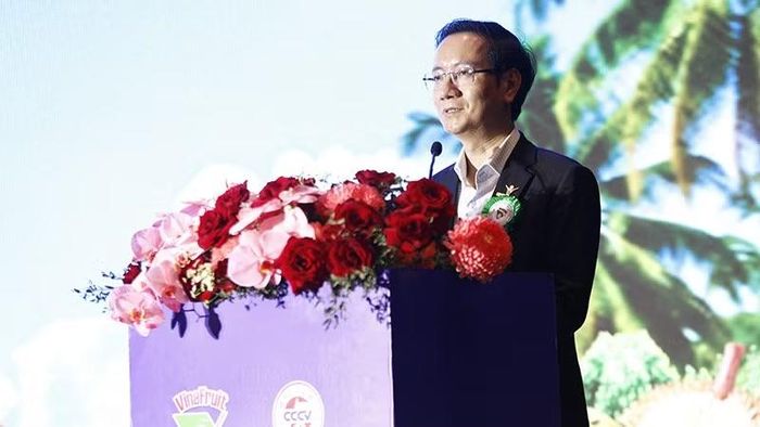 Chủ tịch Hội đồng quản trị kiêm Tổng Giám đốc Vina T&T Group Nguyễn Đình Tùng phát biểu ý kiến tại Diễn đàn.