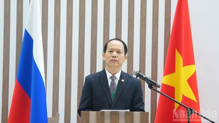 Bộ trưởng Tư pháp Hoàng Thanh Tùng phát biểu ý kiến. (Ảnh: THANH THỂ)