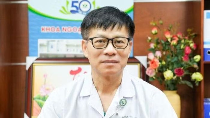 Tiến sĩ, bác sĩ Tô Mạnh Tuân chia sẻ về hiệu quả của kỹ thuật Sandwich trong điều trị các trường hợp dị dạng lồi-lõm xương ức phức tạp ở trẻ em.