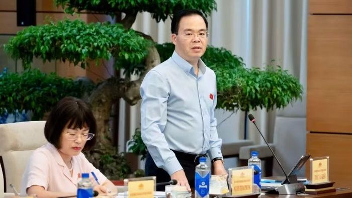 Phó Chủ nhiệm Ủy ban Khoa học, Công nghệ và Môi trường Trần Văn Khải phát biểu tại buổi làm việc.