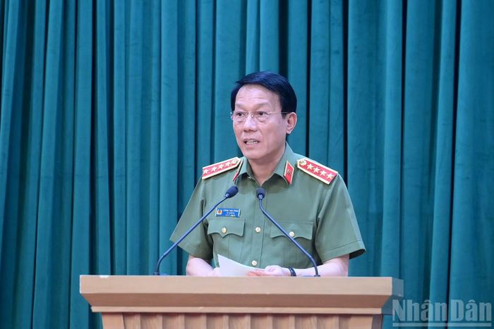 Đại tướng Lương Tam Quang, Ủy viên Bộ Chính trị, Bí thư Đảng ủy Công an Trung ương, Bộ trưởng Công an phát biểu khai mạc hội nghị.